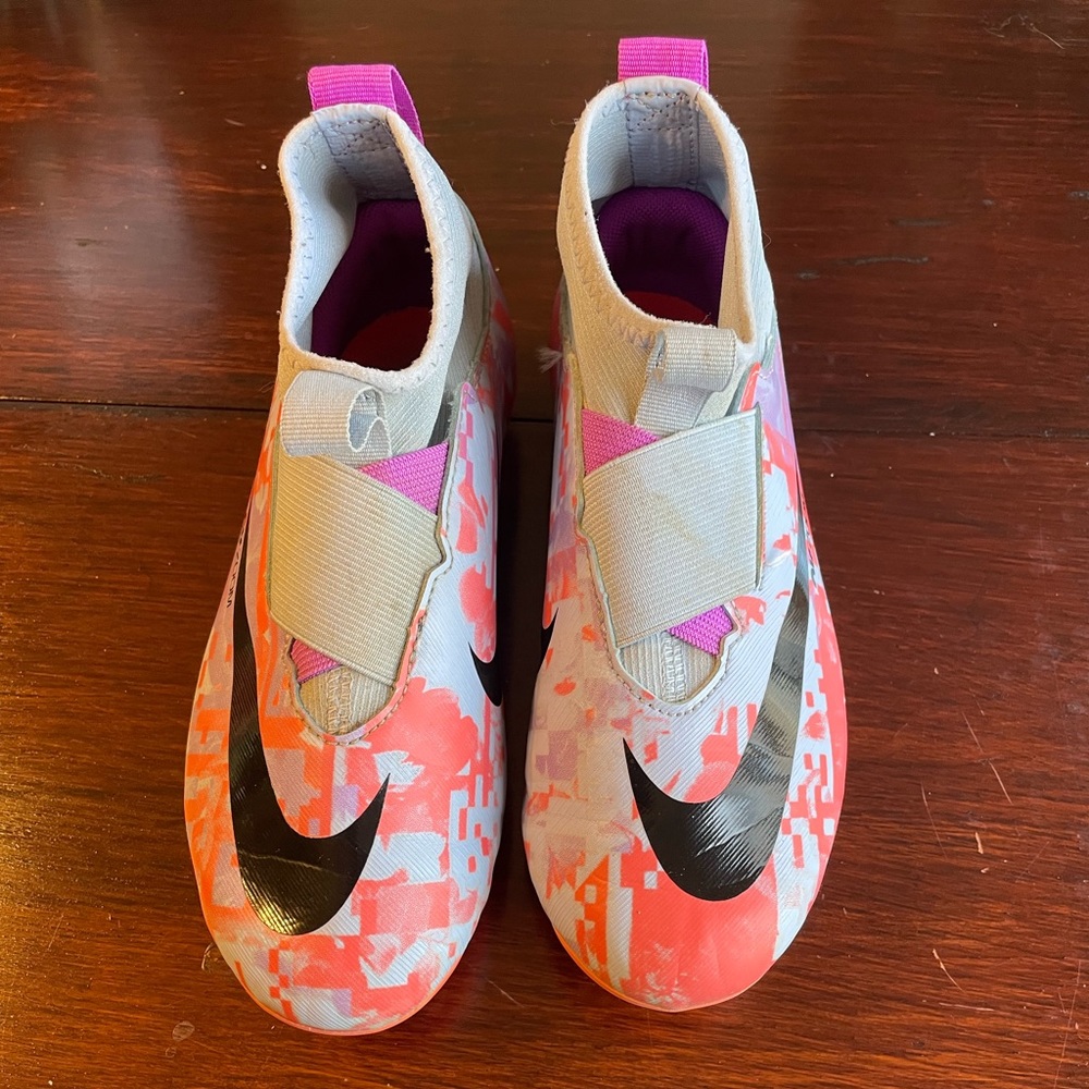 Kids soccer cleats. Slip on. Gently used.